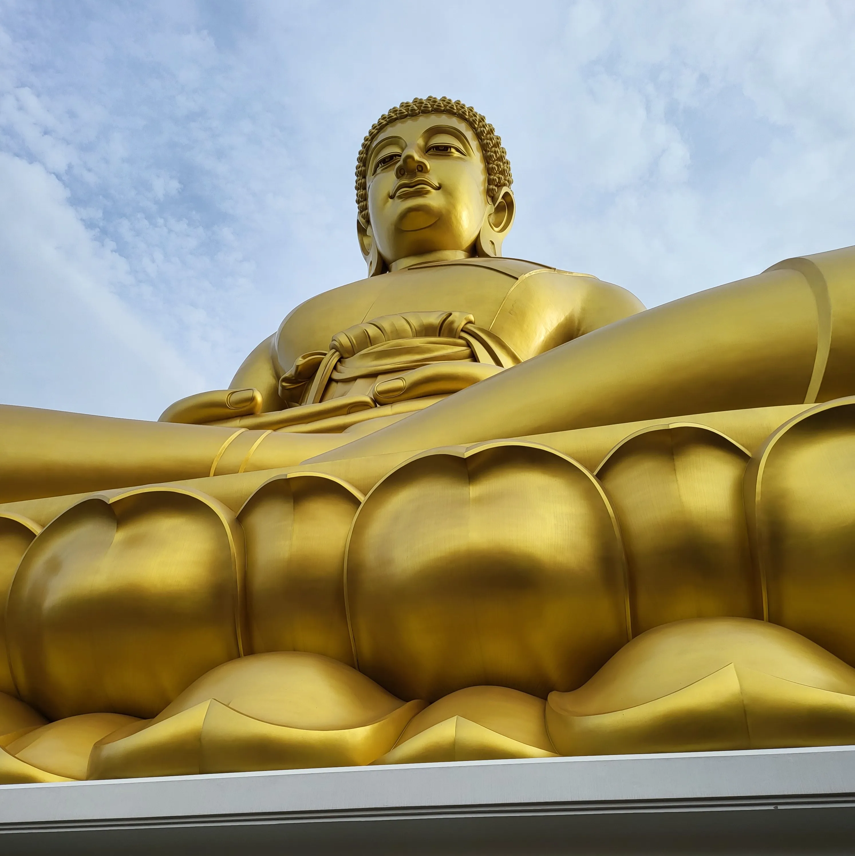 ワット・パークナム
タイ バンコク