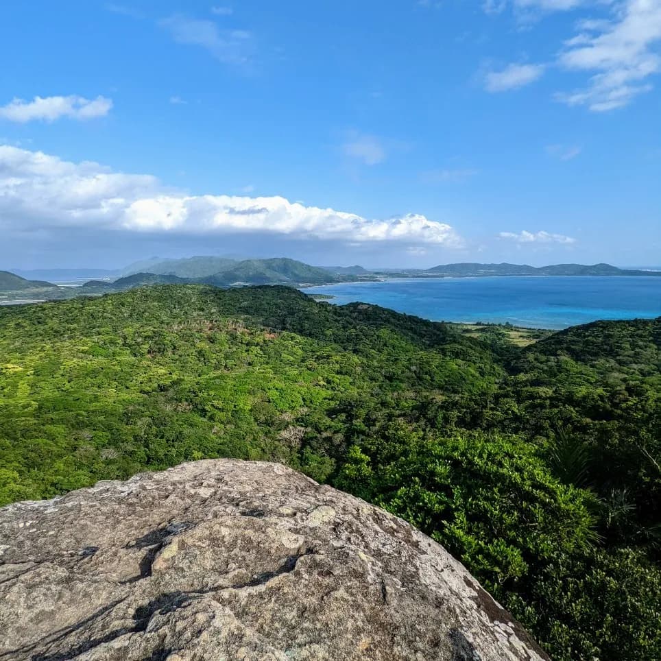 屋良部岳
沖縄県石垣島